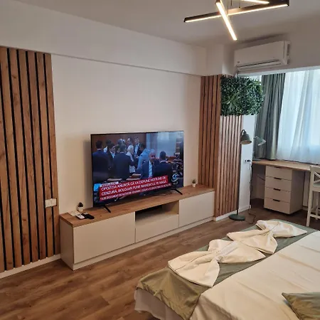 Grand - Cismigiu Park * Бухарест